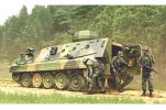 Hobby Boss 82472 - 1/35 - 中國人民解放軍 ZSD89 裝甲運兵車 模型套件